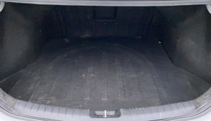 2018 Hyundai New Elantra 2.0 SX (O) AT, Petrol, Automatic, 63,865 km, Boot Inside