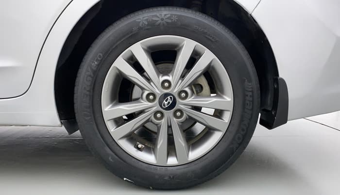 2018 Hyundai New Elantra 2.0 SX (O) AT, Petrol, Automatic, 63,865 km, Left Rear Wheel