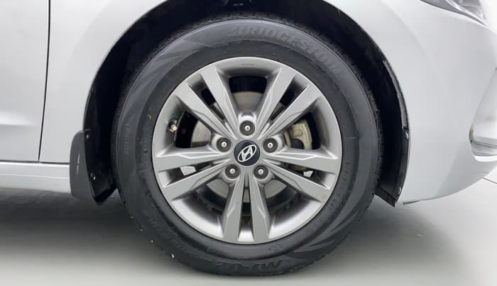 2018 Hyundai New Elantra 2.0 SX (O) AT, Petrol, Automatic, 63,865 km, Right Front Wheel