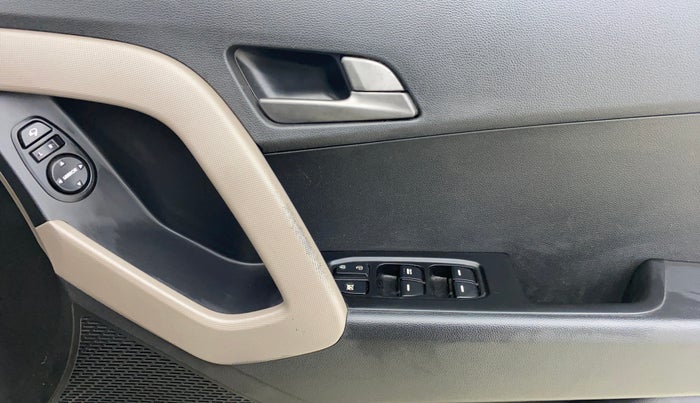 2015 Hyundai Creta SX PLUS 1.6 PETROL, Petrol, Manual, 87,769 km, Driver Side Door Panels Control