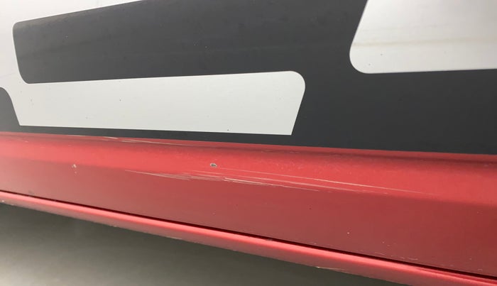 2017 Renault Kwid RXT 1.0, Petrol, Manual, 40,030 km, Front passenger door - Minor scratches