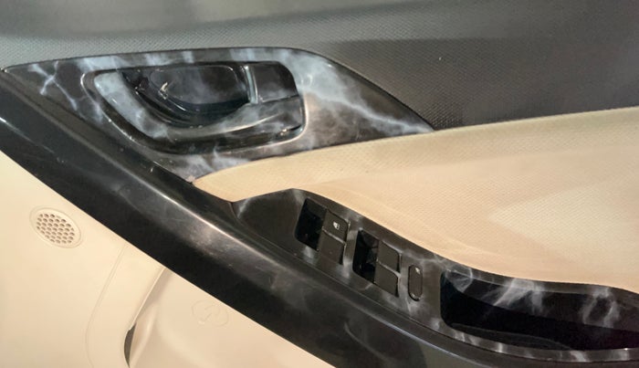 2021 Tata NEXON XZA PLUS SUNROOF PETROL, Petrol, Automatic, 56,481 km, Driver Side Door Panels Control