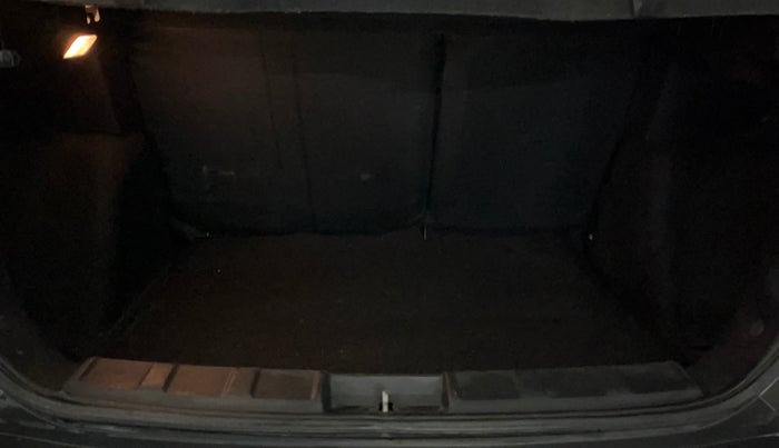 2021 Tata NEXON XZA PLUS SUNROOF PETROL, Petrol, Automatic, 56,481 km, Boot Inside