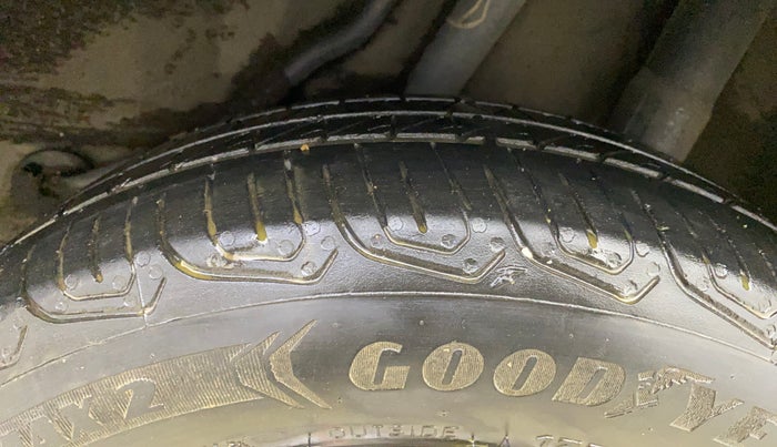 2014 Honda Amaze 1.2L I-VTEC S, Petrol, Manual, 99,082 km, Left Rear Tyre Tread