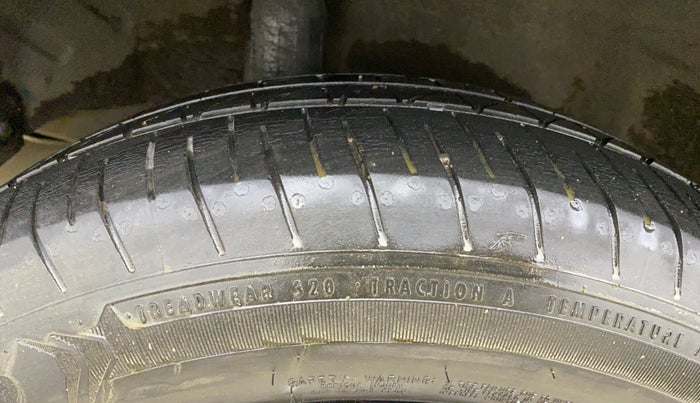 2014 Honda Amaze 1.2L I-VTEC S, Petrol, Manual, 99,082 km, Right Rear Tyre Tread