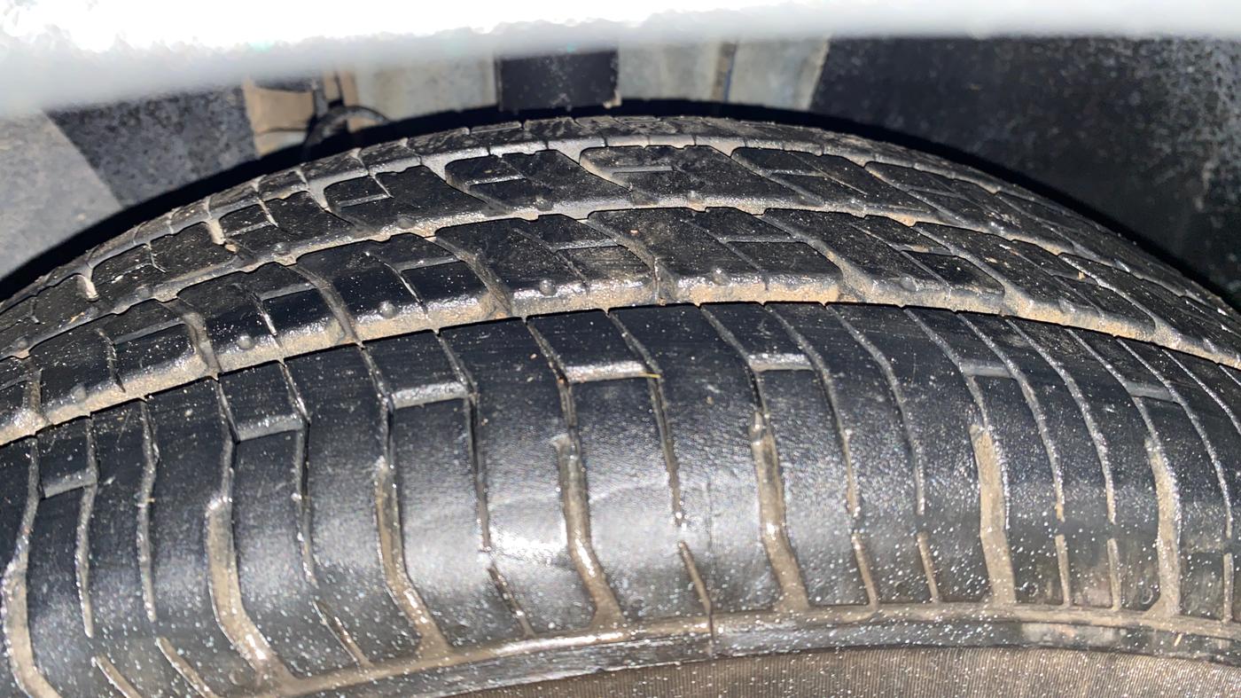 2019 Renault TRIBER RXZ, Petrol, Manual, 83,002 km, Right Front Tyre Tread
