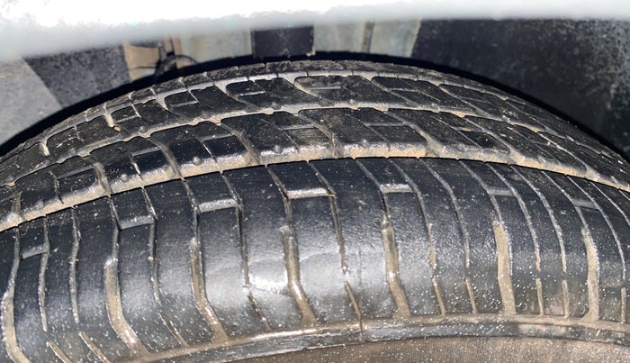 2019 Renault TRIBER RXZ, Petrol, Manual, 83,002 km, Right Front Tyre Tread