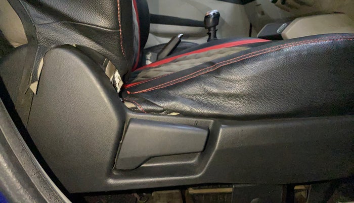 2019 Renault TRIBER RXZ, Petrol, Manual, 83,002 km, Driver Side Adjustment Panel