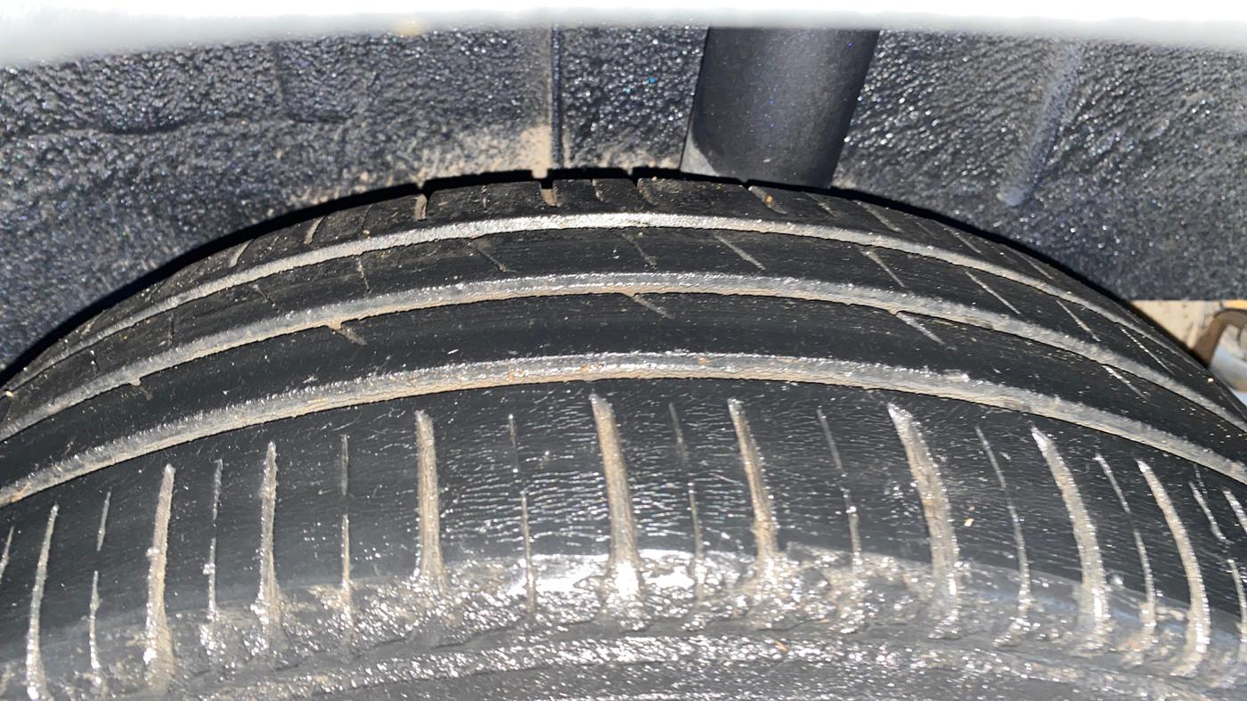 2019 Renault TRIBER RXZ, Petrol, Manual, 83,002 km, Left Rear Tyre Tread