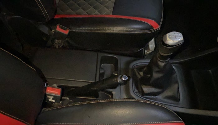 2019 Renault TRIBER RXZ, Petrol, Manual, 83,002 km, Gear Lever