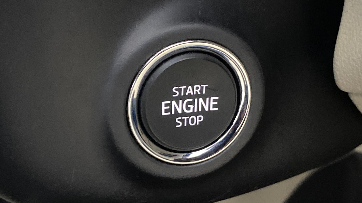 2022 Skoda SLAVIA AMBITION 1.0L TSI AT, Petrol, Automatic, 23,133 km, Keyless Start/ Stop Button