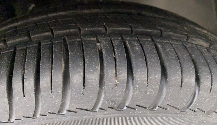 2020 Maruti IGNIS ALPHA 1.2 AMT, Petrol, Automatic, 10,723 km, Right Front Tyre Tread