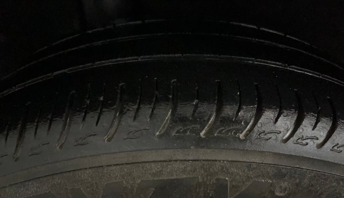 2019 Maruti Baleno DELTA PETROL 1.2, CNG, Manual, 63,813 km, Right Rear Tyre Tread