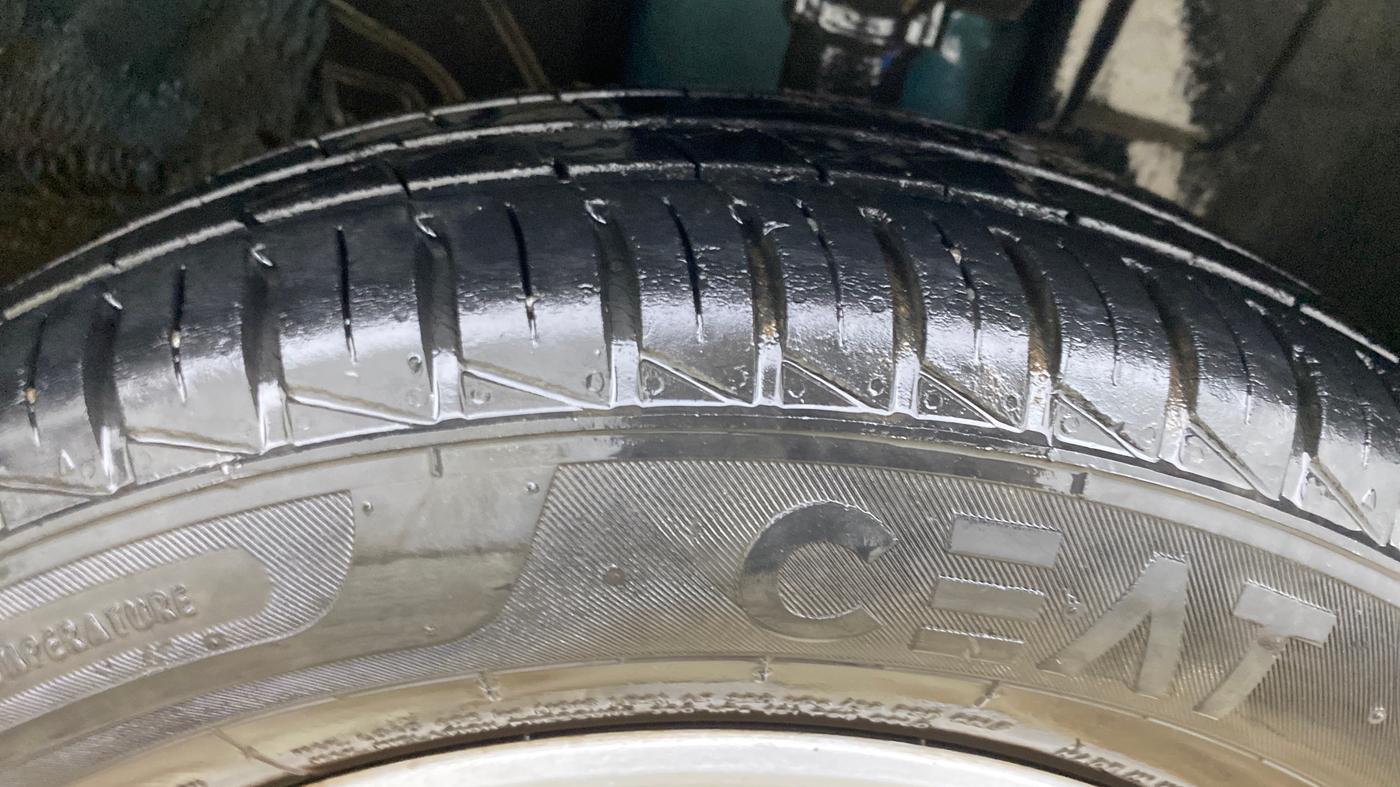 2023 Renault Kwid RXT 1.0, Petrol, Manual, 18,109 km, Right Front Tyre Tread