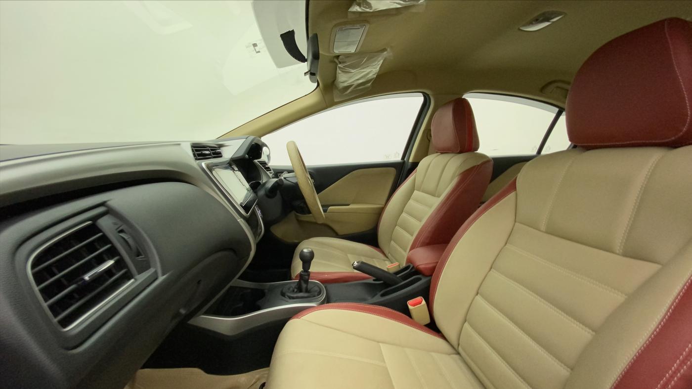 2021 Honda City 1.5L I-VTEC V MT 4TH GEN, Petrol, Manual, 8,435 km, Right Side Front Door Cabin
