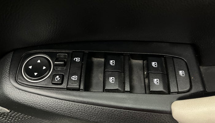 2023 KIA SELTOS GTX PLUS DCT 1.4 PETROL, Petrol, Automatic, 17,502 km, Driver Side Door Panels Control