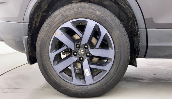 2022 Tata Safari XZA PLUS GOLD, Diesel, Automatic, 20,424 km, Right Rear Wheel