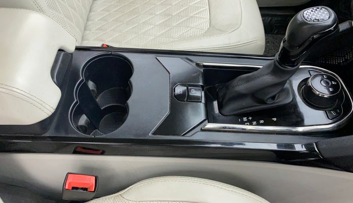 2022 Tata Safari XZA PLUS GOLD, Diesel, Automatic, 20,424 km, Gear Lever