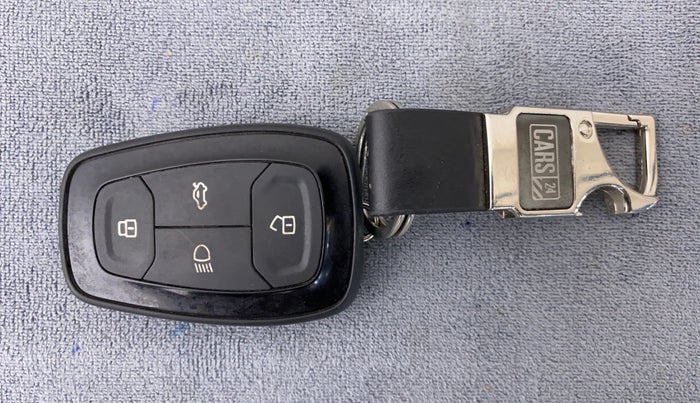 2022 Tata Safari XZA PLUS GOLD, Diesel, Automatic, 20,424 km, Key Close Up