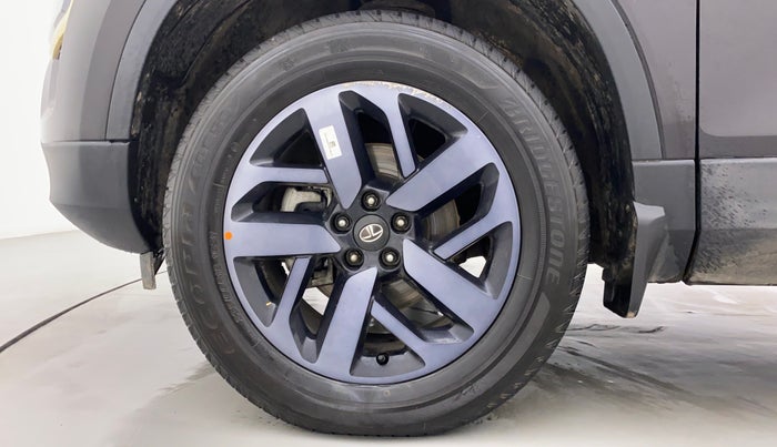 2022 Tata Safari XZA PLUS GOLD, Diesel, Automatic, 20,424 km, Left Front Wheel