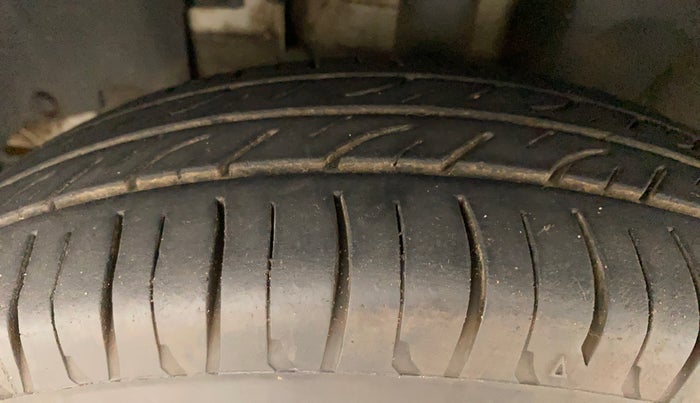 2018 Renault Kwid RXT 1.0, Petrol, Manual, 91,328 km, Left Front Tyre Tread