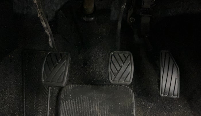 2024 Toyota Glanza E, Petrol, Manual, 21,359 km, Pedals