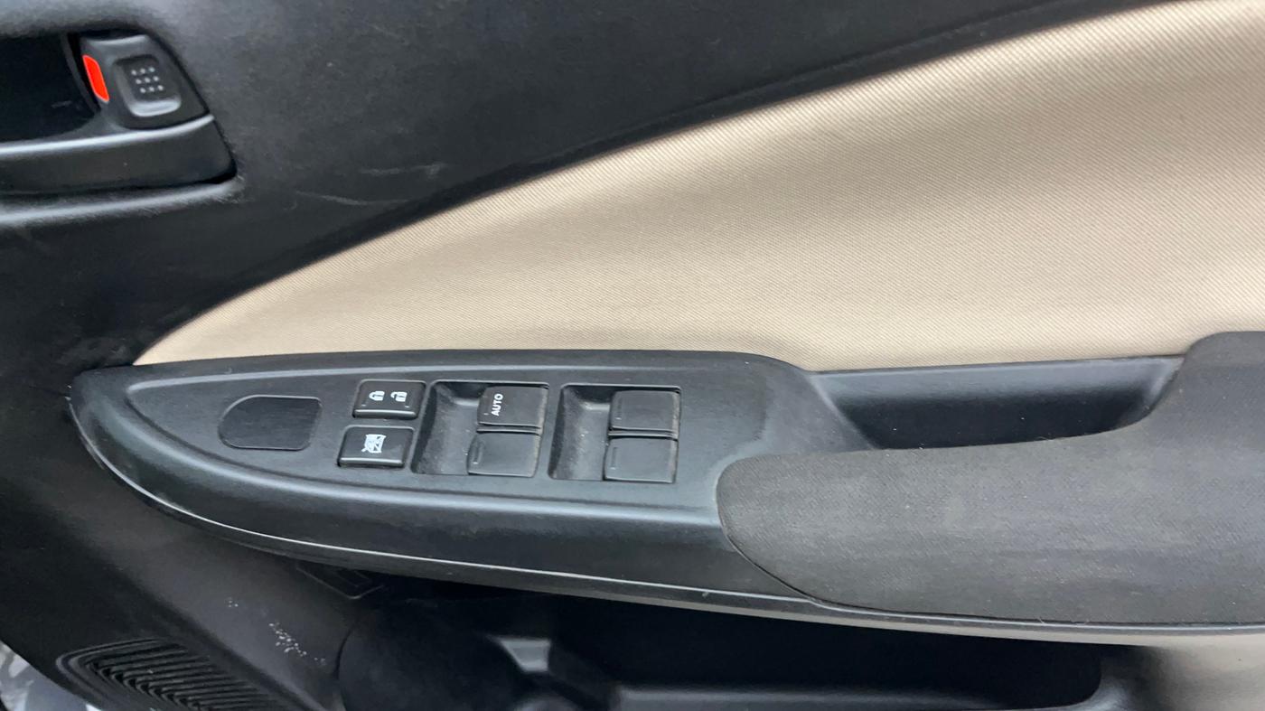 2024 Toyota Glanza E, Petrol, Manual, 21,475 km, Driver Side Door Panels Control