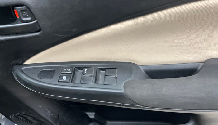 2024 Toyota Glanza E, Petrol, Manual, 21,359 km, Driver Side Door Panels Control