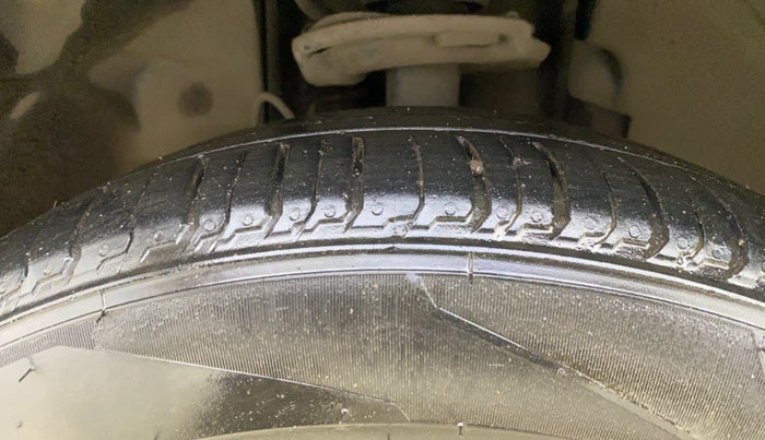 2019 Tata Tiago XZ PLUS PETROL, Petrol, Manual, 67,378 km, Left Front Tyre Tread