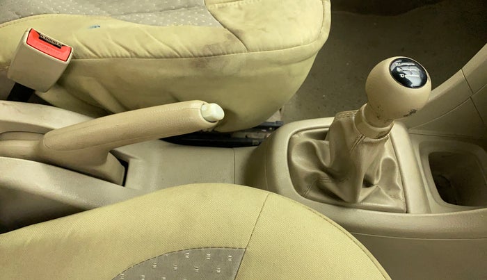 2014 Maruti Swift Dzire VXI, Petrol, Manual, 1,16,132 km, Gear Lever
