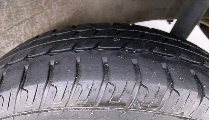 2016 Maruti Wagon R 1.0 VXI, Petrol, Manual, 81,707 km, Left Rear Tyre Tread