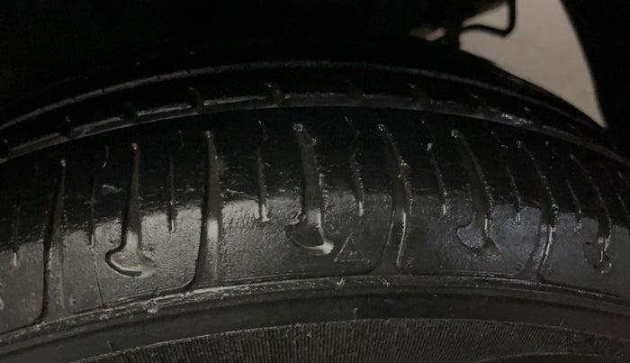 2017 Hyundai Grand i10 MAGNA 1.2 KAPPA VTVT, Petrol, Manual, 46,033 km, Left Rear Tyre Tread