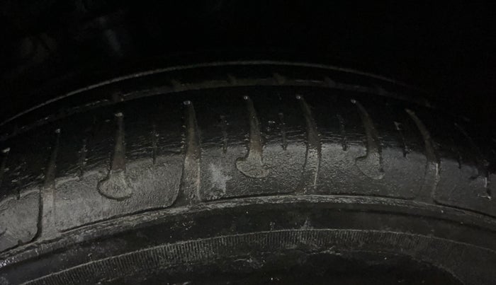 2017 Hyundai Grand i10 MAGNA 1.2 KAPPA VTVT, Petrol, Manual, 46,033 km, Left Front Tyre Tread