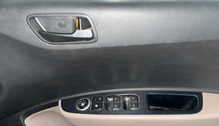 2017 Hyundai Grand i10 MAGNA 1.2 KAPPA VTVT, Petrol, Manual, 46,033 km, Driver Side Door Panels Control