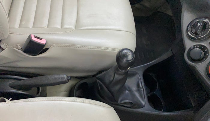 2013 Toyota Etios G, Petrol, Manual, 1,11,026 km, Gear Lever