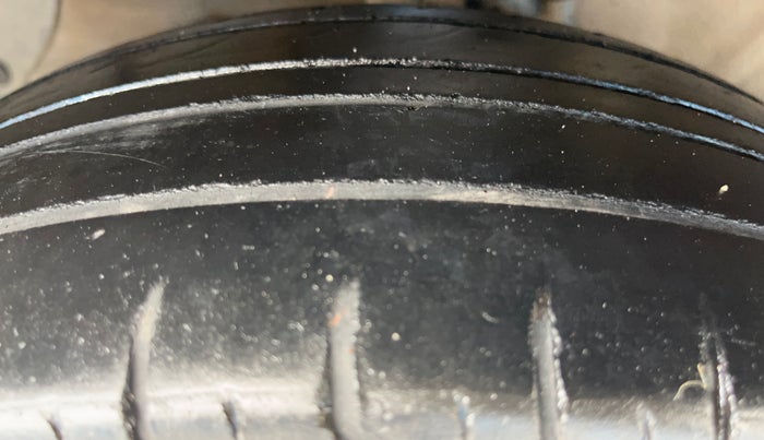 2019 Hyundai Xcent S AT 1.2, Petrol, Automatic, 78,399 km, Left Front Tyre Tread