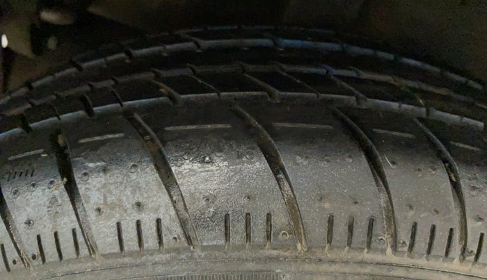2015 Maruti Celerio VXI, Petrol, Manual, 29,535 km, Right Rear Tyre Tread