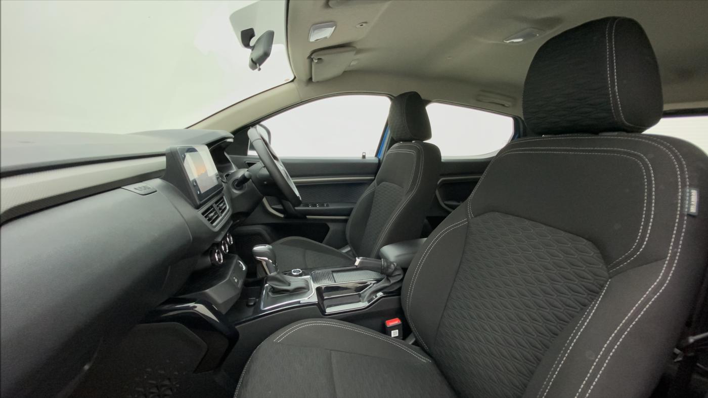 2021 Renault Kiger RXZ CVT 1.0 TURBO DUAL TONE, Petrol, Automatic, 16,318 km, Right Side Front Door Cabin