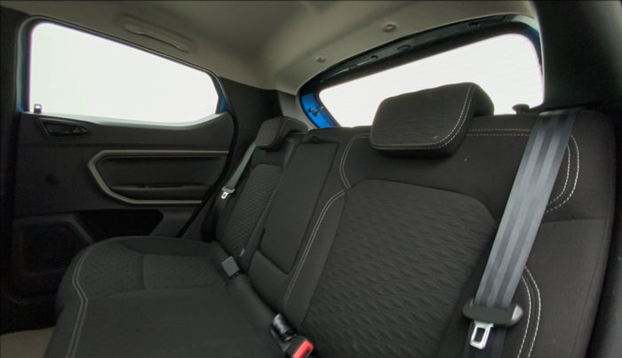 2021 Renault Kiger RXZ CVT 1.0 TURBO DUAL TONE, Petrol, Automatic, 16,318 km, Right Side Rear Door Cabin