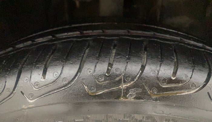 2018 Tata Tiago XZA PETROL, Petrol, Automatic, 41,941 km, Right Front Tyre Tread