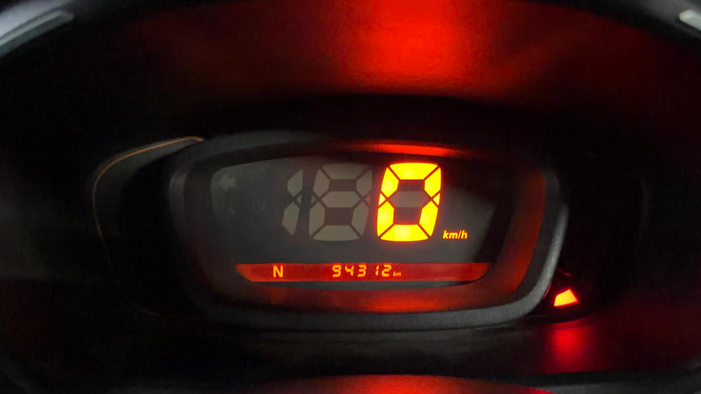 2017 Renault Kwid RXT 1.0 AMT, Petrol, Automatic, 94,303 km, Odometer Image