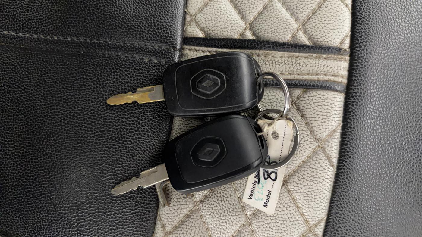 2017 Renault Kwid RXT 1.0 AMT, Petrol, Automatic, 94,303 km, Key Close Up
