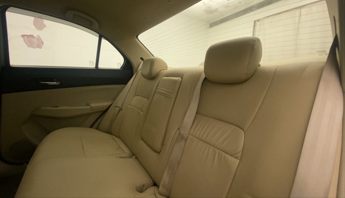 2018 Maruti Dzire ZDI PLUS AMT, Diesel, Automatic, 1,02,334 km, Right Side Rear Door Cabin