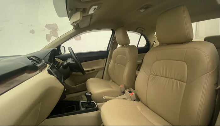 2018 Maruti Dzire ZDI PLUS AMT, Diesel, Automatic, 1,02,334 km, Right Side Front Door Cabin