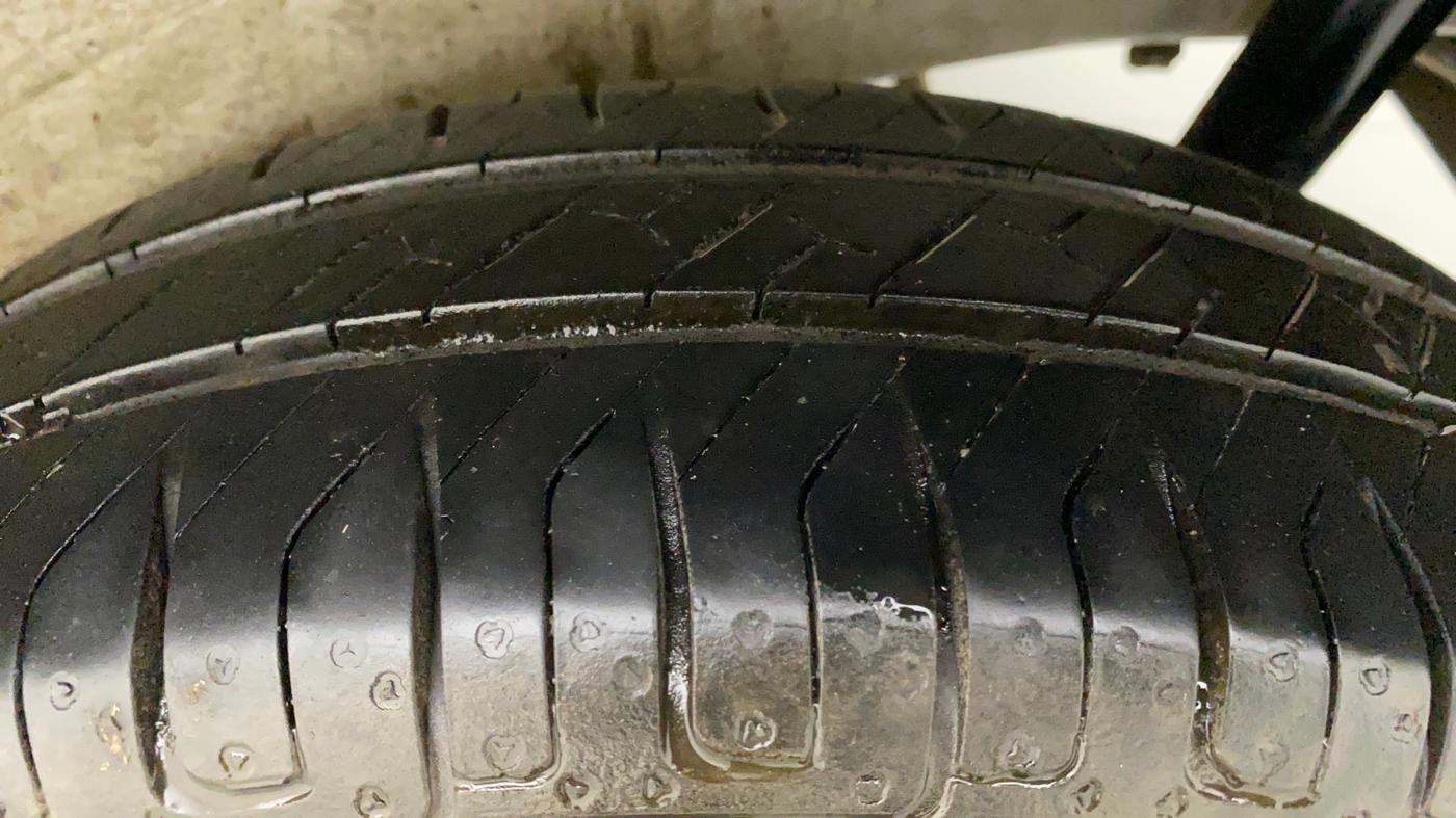 2012 Maruti Wagon R 1.0 VXI, Petrol, Manual, 89,829 km, Left Rear Tyre Tread