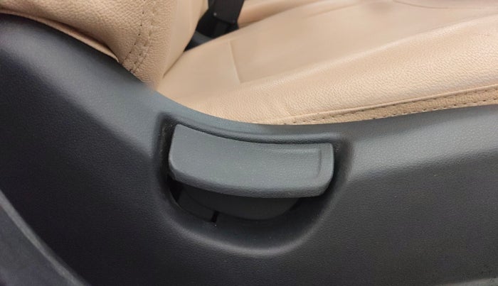 2019 Hyundai Verna 1.4 E PETROL, Petrol, Manual, 54,338 km, Driver Side Adjustment Panel