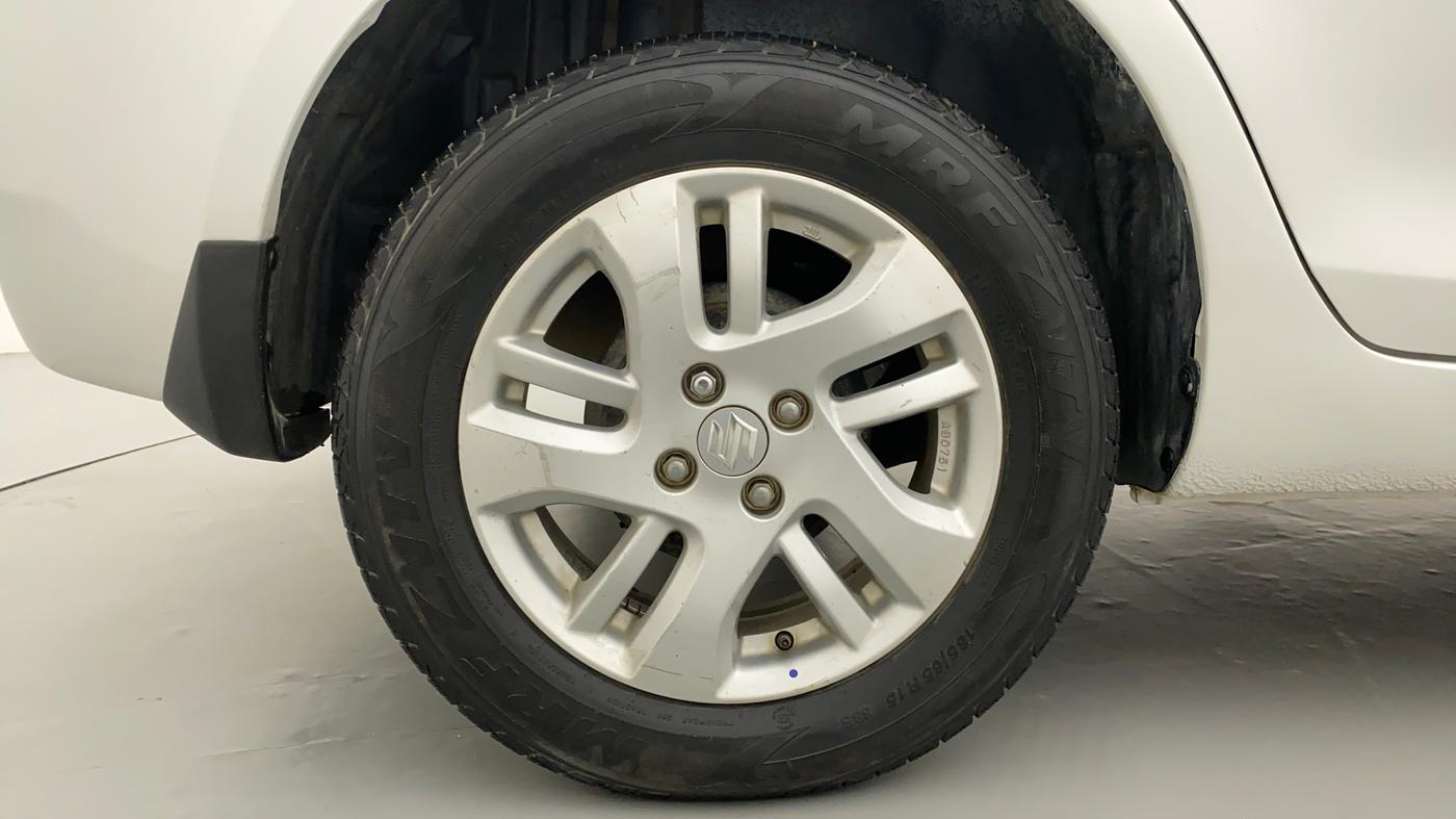 2013 Maruti Swift Dzire ZDI, Diesel, Manual, 1,03,647 km, Right Rear Wheel