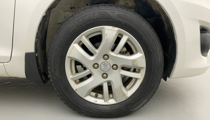 2013 Maruti Swift Dzire ZDI, Diesel, Manual, 1,03,647 km, Right Front Wheel