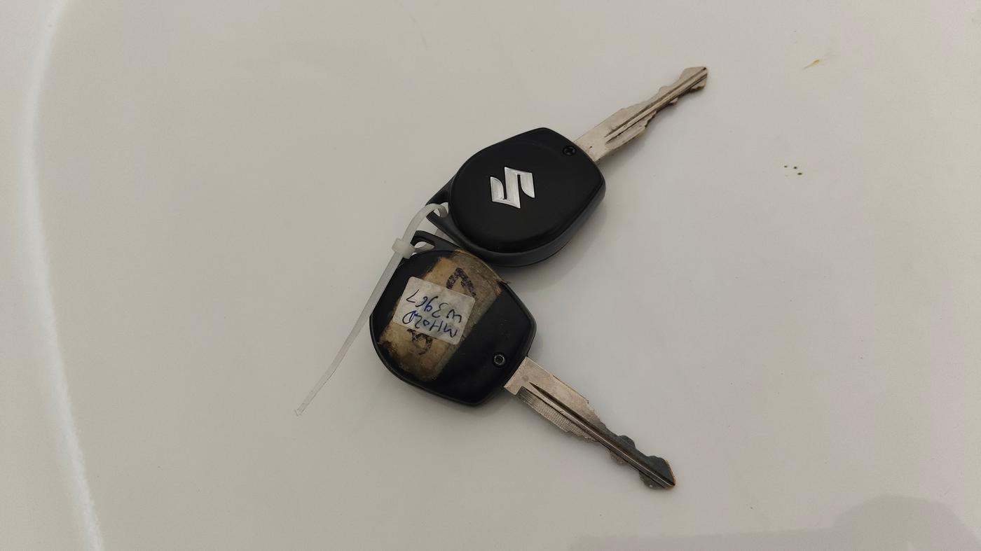 2015 Maruti Wagon R 1.0 VXI, Petrol, Manual, 15,274 km, Key Close Up