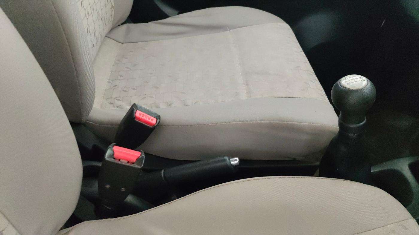 2015 Maruti Wagon R 1.0 VXI, Petrol, Manual, 15,274 km, Gear Lever